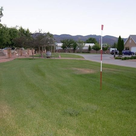 Tacit Shadow Resort Paradise Deluxe Suite, Gym, Coffee Bar, Hot-Tub, Free Laundry, Food Available Parowan Eksteriør billede