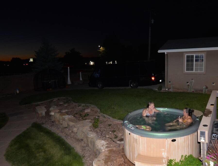Tacit Shadow Resort Paradise Deluxe Suite, Gym, Coffee Bar, Hot-Tub, Free Laundry, Food Available Parowan Eksteriør billede