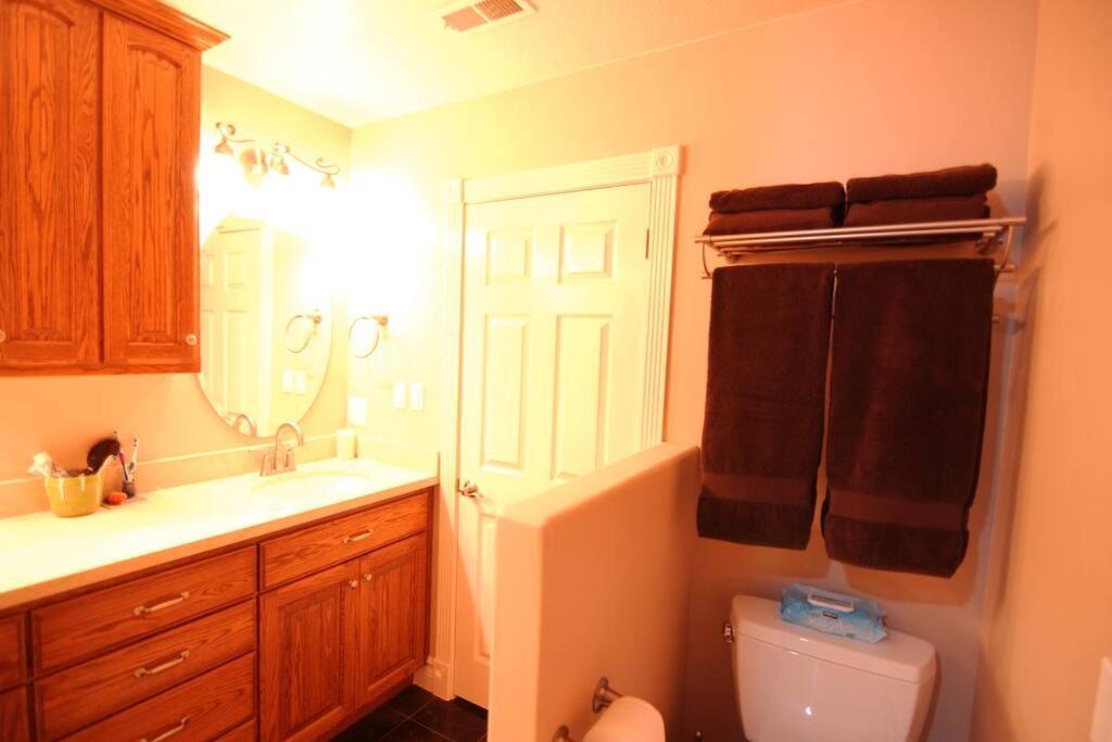 Tacit Shadow Resort Paradise Deluxe Suite, Gym, Coffee Bar, Hot-Tub, Free Laundry, Food Available Parowan Eksteriør billede