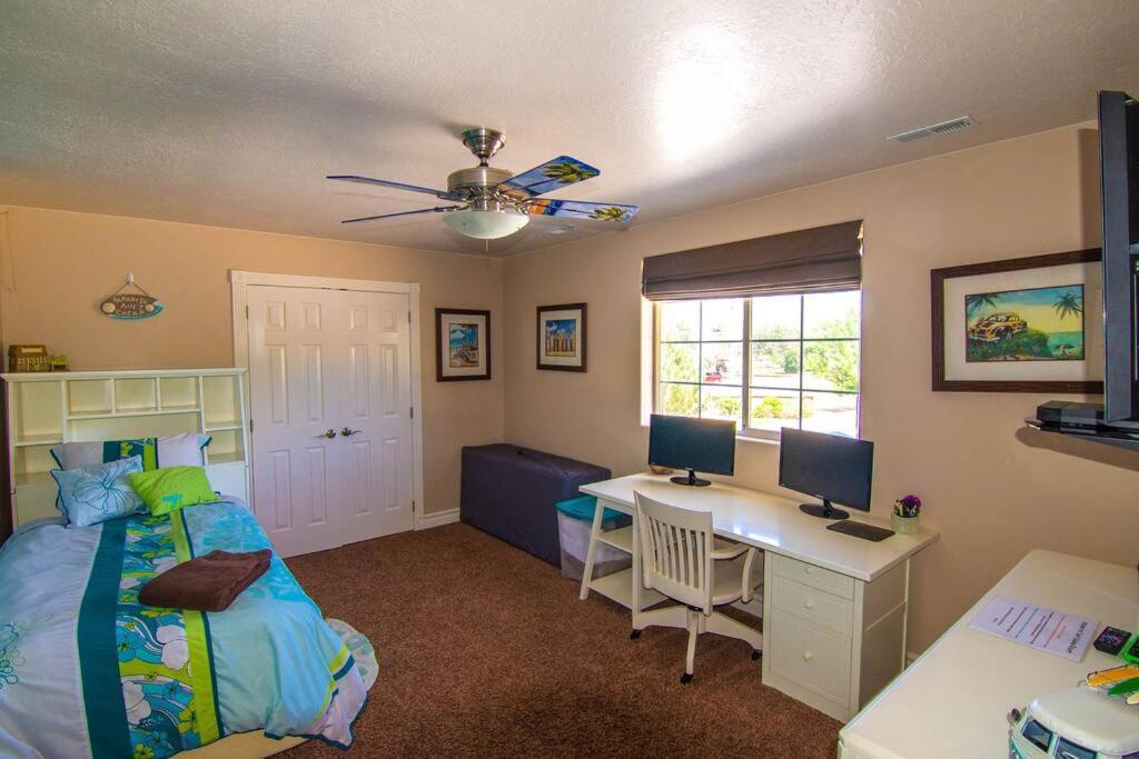 Tacit Shadow Resort Paradise Deluxe Suite, Gym, Coffee Bar, Hot-Tub, Free Laundry, Food Available Parowan Eksteriør billede