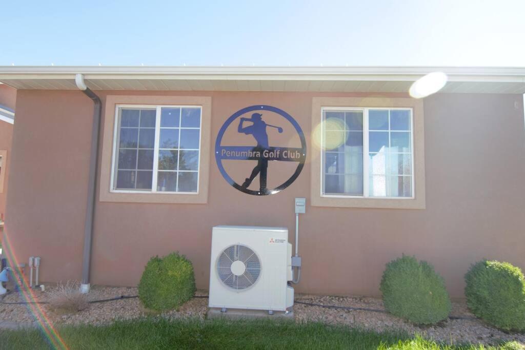 Tacit Shadow Resort Paradise Deluxe Suite, Gym, Coffee Bar, Hot-Tub, Free Laundry, Food Available Parowan Eksteriør billede